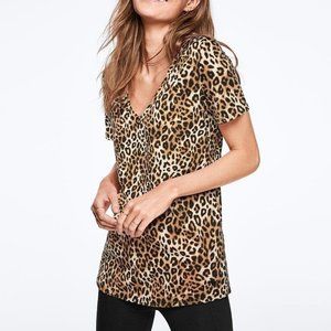 VS Pink Leopard V-neck Tee